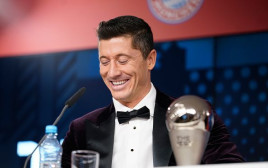 רוברט לבנדובסקי (צילום: Pool/Marco Donato-FC Bayern/Pool via Getty Images)