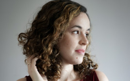 שרית שליי-זונדינר, מלחינה וכותבת אופרה עברית  (צילום: תמר בנין)