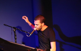 זמר ישראלי (צילום: עומר לוי)