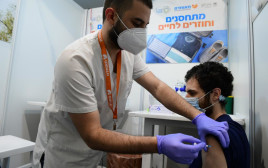 מבצע החיסונים לקורונה התרחב (צילום: אבשלום ששוני)
