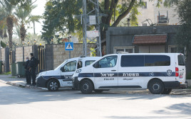 ניידת משטרה