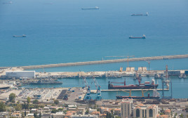 נמל חיפה (צילום: מרים אלסטר, פלאש 90)
