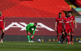 שחקני ליברפול מאוכזבים (צילום: Xinhua via Getty Images)