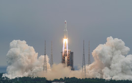 שיגור הרקטה לונג מרץ' 5B  (צילום: רויטרס)