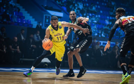 סי ג'יי האריס (צילום: אתר ליגת האלופות בכדורסל, FIBA)