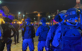 כוחות גדולים של משטרה בחיפה (צילום: משטרת ישראל)