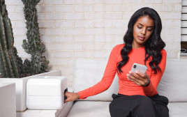 מריחת לק באמצעות הרובוט האוטונומי