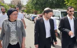חברי הכנסת סמוטריץ' וסטרוק בשיח ג'ראח  (צילום: דוברות הציונות הדתית )
