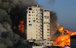 נזק בעזה כתוצאה מתקיפות צה"ל (צילום: REUTERS/Ibraheem Abu Mustafa)