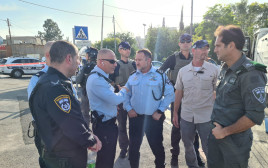 מפכ"ל המשטרה ומפקד מג''ב בשער שכם