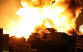 תקיפת צה"ל בעזה (צילום: התקשורת הפלסטינית)