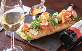 שיפודי סלמון ברויש