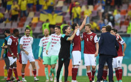 שחקני נבחרת אוסטריה (צילום: DANIEL MIHAILESCU/POOL/AFP via Getty Images)