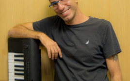 גדי בן אהרון