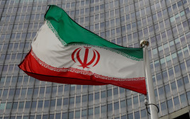 דגל איראן (צילום: REUTERS/Leonhard Foeger)