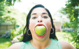 סמנתה רמסדל, האישה בעלת הפה הגדול בעולם 