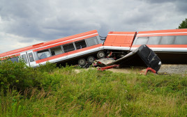 תאונת רכבת (צילום: רויטרס)