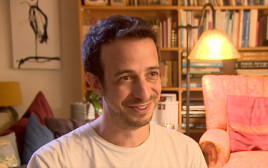 יוני בלוך חוזר לישראל