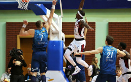 שאבון לואיס (צילום: Energa Basket League)