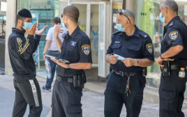 שוטרים (למצולמים אין קשר לנאמר בכתבה) (צילום: מרק ישראל סלם)