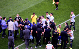 הסקנדל בין נבחרת ברזיל לנבחרת ארגנטינה (צילום: GettyImages, MB Media)