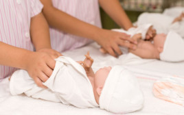 תינוקת הוחלפה בלידתה, אילוסטרציה (צילום: Getty images)