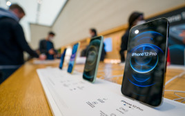 אייפון 12 פרו (צילום: Ming Yeung/Getty Images)