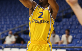 קינן אוואנס שחקן מכבי תל אביב בכדורסל (צילום: אתר רשמי, מכבי תל אביב)