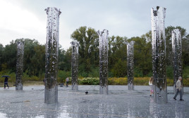 אנדרטה להנצחת קורבנות טבח באבי יאר (צילום: המרכז להנצחת השואה בבאבי יאר  The Babyn Uar Holocaust Memorial Center)