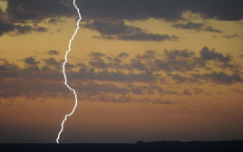 פגיעת ברק, אילוסטרציה (צילום: Getty images)