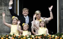משפחת המלוכה (הנסיכה קתרינה-אמליה מצד שמאל) (צילום: רויטרס)