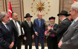 ארדואן בפגישה עם הרבנים (צילום: בטי מזלטו)