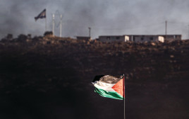 דגל הרשות הפלסטינית. מתרחקים מרעיון שתי המדינות?  (צילום: gettyimages)