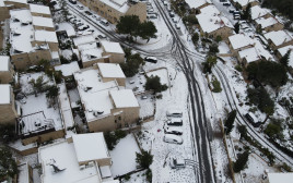 ירושלים נצבעה בלבן (צילום: גדליה ברסקי)