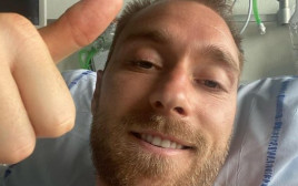 כריסטיאן אריקסן במיטתו בבית החולים (צילום: אתר רשמי, אינסטגרם)