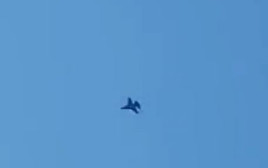 מטוסי חיל האוויר בשמי ביירות (צילום: רשתות ערביות)