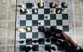 לוח שחמט (צילום: REUTERS/Temilade Adelaja)