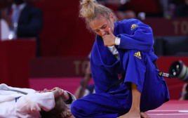 דריה בילודיד ג'ודוקא אוקראינית בוכה לאחר זכייה במדליית הארד (צילום: רויטרס)