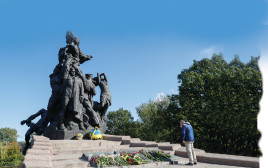אנדרטה לשואה (צילום: רויטרס)