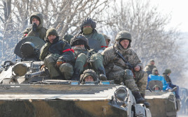 חיילים רוסים (צילום: רויטרס)