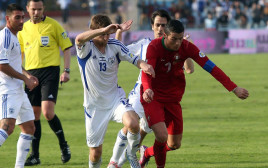 כריסטיאנו רונאלדו נבחרת פורטוגל מול שרן ייני ישראל (צילום: ברני ארדוב)