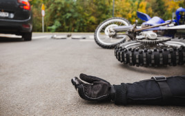 נהרג בתאונת אופנוע ללא ביטוח- המשפחה תפוצה בכל זאת (צילום: envato)