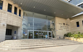 תחנת משטרה, מחוז תל אביב (צילום: אבשלום ששוני)