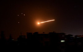 תקיפה בסוריה (צילום:  SANA/Handout via REUTERS)