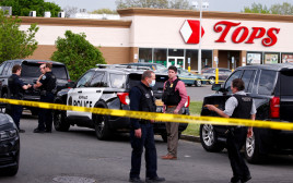 זירת הירי בסופרמרקט בבאפלו, ארה"ב (צילום: רויטרס)