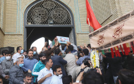 הלווייתו בטהראן של חסן סיאד חודאי (צילום: רויטרס)