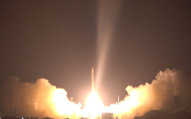שיגור הלווין 'אופק' (צילום: אגף דוברות והסברה במשרד הביטחון)