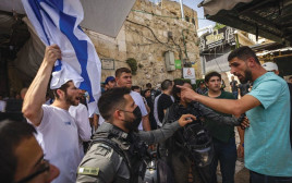 עימותים במהלך יום ירושלים (צילום: אוליביה פיטוסי)