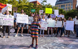 מחאה נגד ביטול הזכות להפלות בארה"ב (צילום: רויטרס)