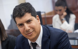עו"ד עמית חדד בדיון בתיק 1000 (צילום: יונתן זינדל פלאש 90)